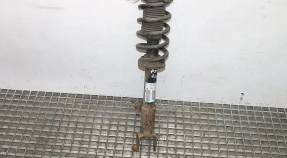 Chrysler 300C Front shock absorber/damper P68143645AA