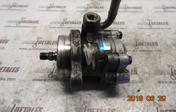 Nissan Almera Tino Power steering pump