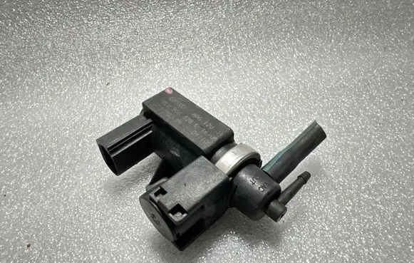 Audi A4 S4 B6 8E 8H Turbo solenoid valve 8E0906628C