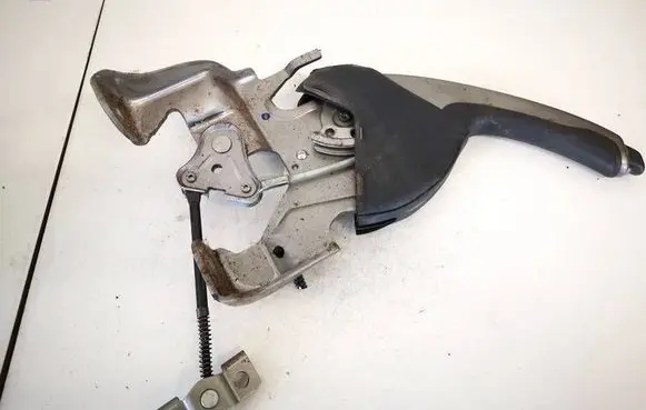Handbrake/parking brake lever assembly