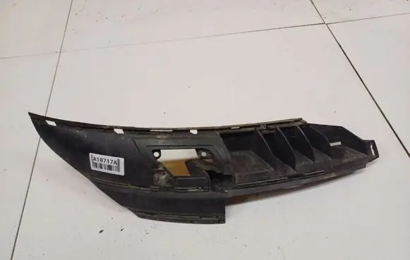 Front bumper mounting bracket