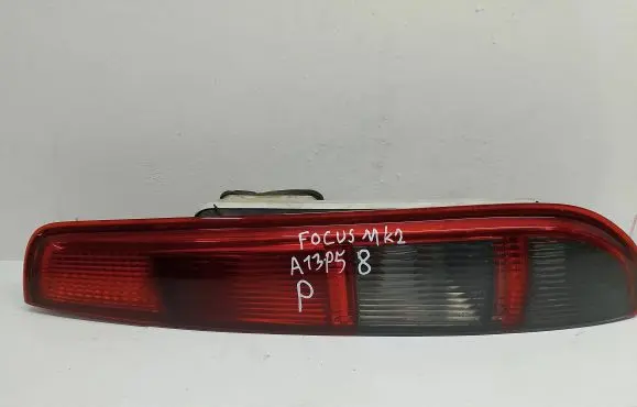 Ford Focus Rear/tail lights 4M5113N004