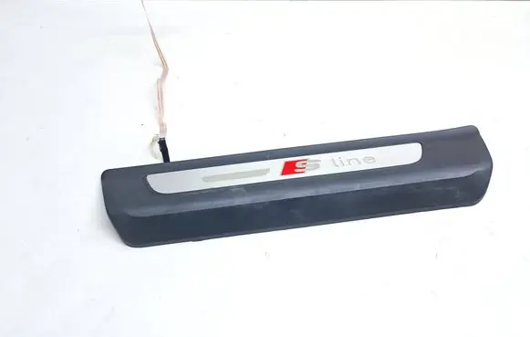 Audi Q7 4M Rear sill trim cover 4M0947417B