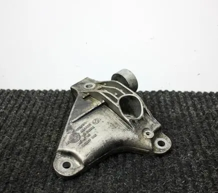 BMW 5 F10 F11 Engine mounting bracket 6775911