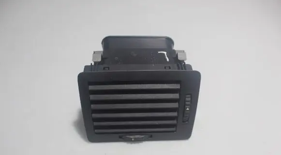 Skoda Fabia Mk1 (6Y) Dashboard side air vent grill/cover trim