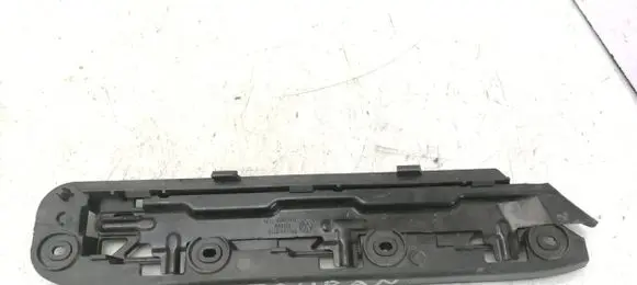 Front bumper mounting bracket