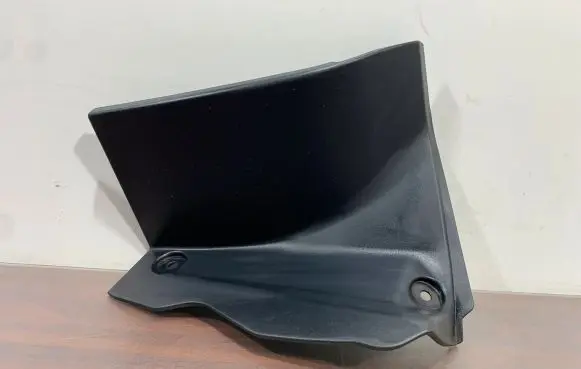 Subaru Outback (BT) Rear/tail light trim molding W4707