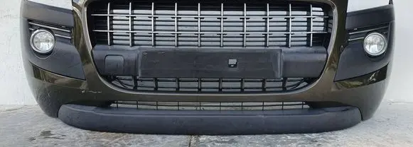 Peugeot 3008 I Front bumper 9685625877