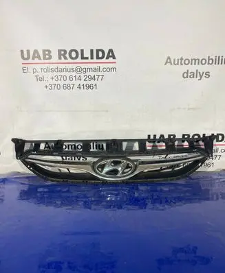 Hyundai i40 Front bumper upper radiator grill 863513Z000