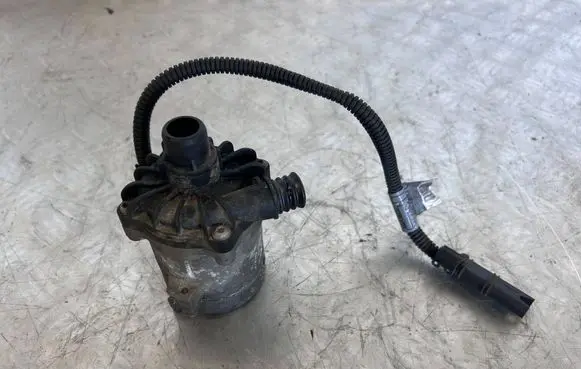 BMW X5M E70 Electric auxiliary coolant/water pump 7566335 701360160