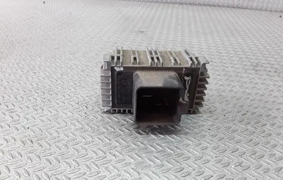 Opel Sintra Glow plug pre-heat relay 90508974