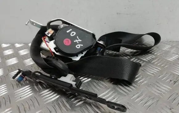 KIA Ceed Front seatbelt 607867500A
