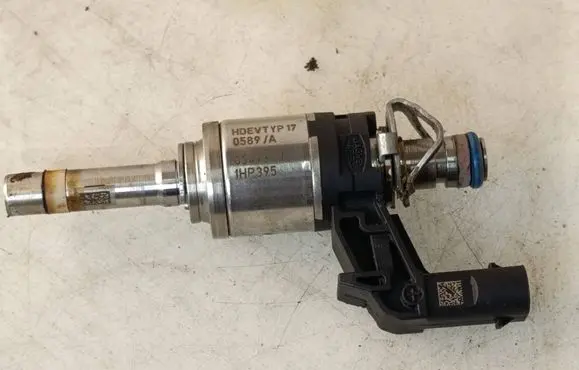 Volkswagen T-Cross Fuel injector 04E906036AT