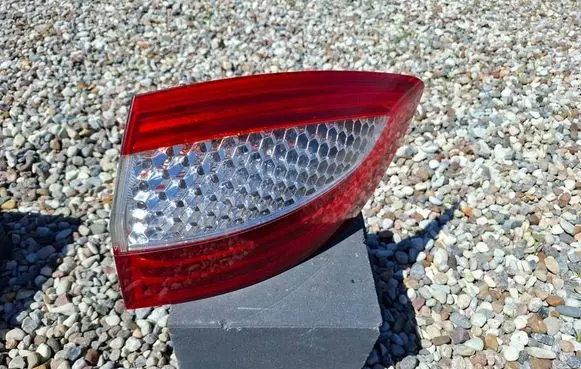 Ford Mondeo MK IV Tailgate rear/tail lights