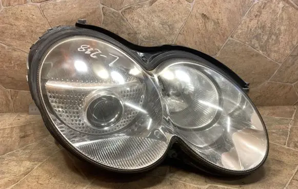 Mercedes-Benz SL R230 Headlight/headlamp A2308208061