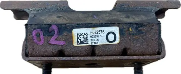 Cadillac Escalade IV Gearbox mounting bracket 23242576