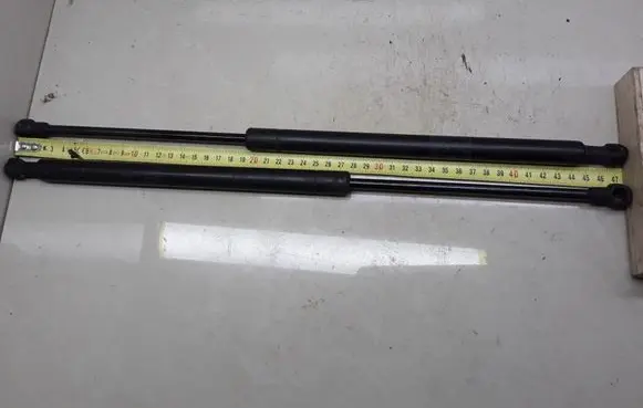 Front bonnet/hood damper/strut