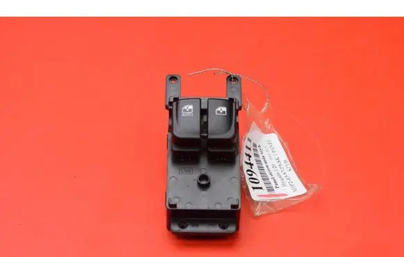 Hyundai i20 (PB PBT) Electric window control switch 202008159