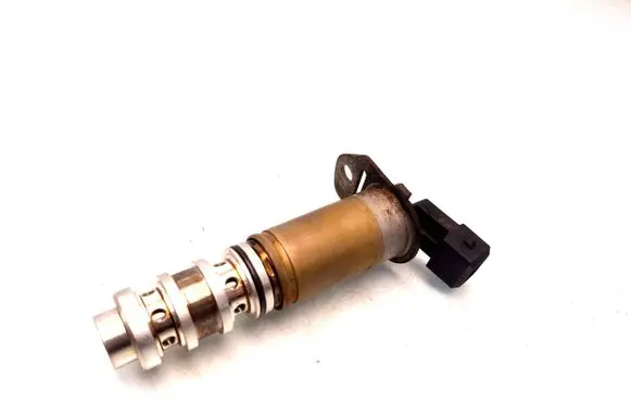 BMW 3 E90 E91 Camshaft vanos timing valve 7584115