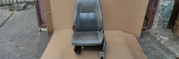 Jeep Grand Cherokee (WK) Front driver seat 