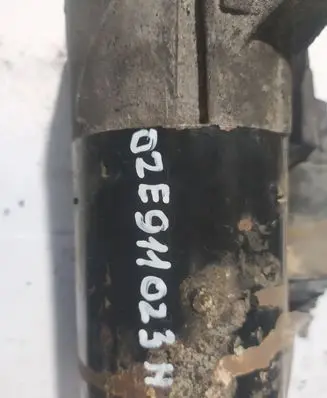 Volkswagen Touran I Starter motor 02E911023H