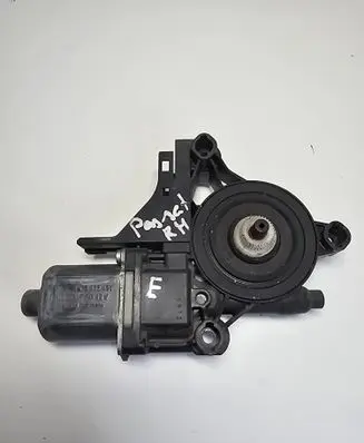 Volkswagen PASSAT B6 Front door window regulator motor 0130822451