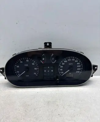 Renault Scenic RX Speedometer (instrument cluster) 216585887 P8200071811 21658869A