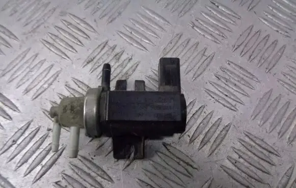 Seat Leon (1M) Vacuum valve 1J0906627A