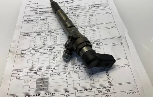 Mercedes-Benz B W246 W242 Fuel injector 
