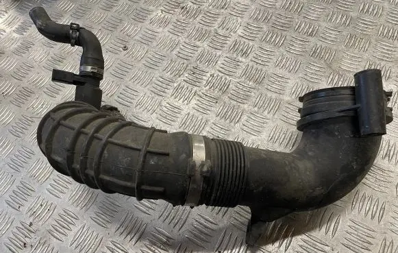 Audi A8 S8 D4 4H Air intake hose/pipe 4H0129609K E446423