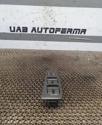 Toyota Avensis T250 Electric window control switch 54356022A