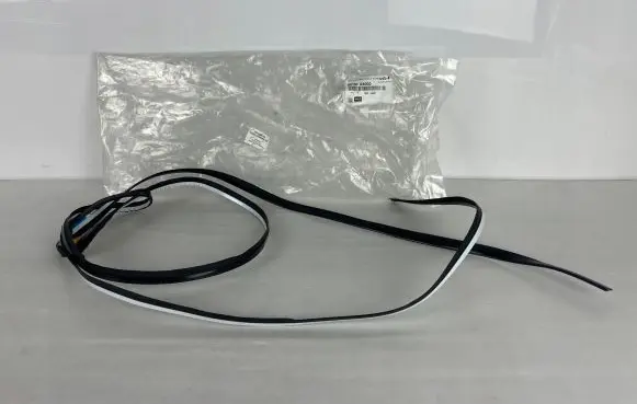 KIA Carens III Rubber seal front door window/glass 86130-A4000