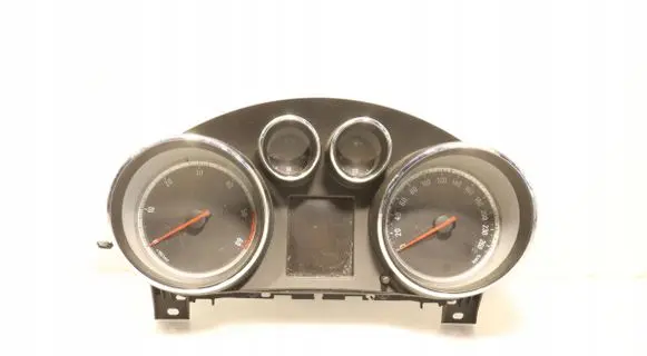 Opel Insignia A Clock 