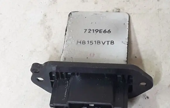 Mazda 3 I Heater blower motor/fan resistor HB151BVTB 7219E66
