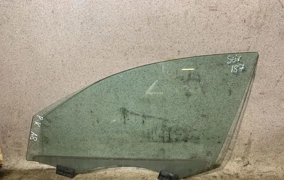 Audi A8 S8 D4 4H Front door window glass four-door 4H0845021E