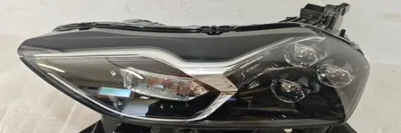 Citroen DS3 Headlight/headlamp 9820840780