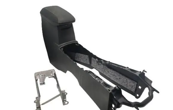 Toyota Auris E180 Center console