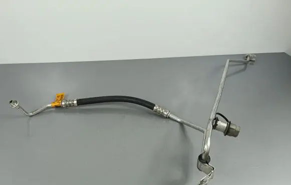 Jeep Grand Cherokee Air conditioning (A/C) pipe/hose 68230489AA