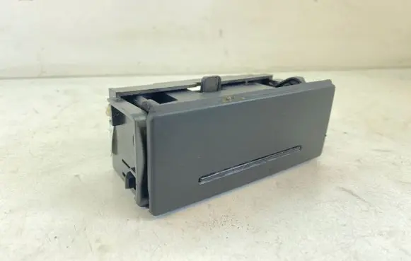 Audi A6 S6 C6 4F Car ashtray 4B0857406B 4B0857406C