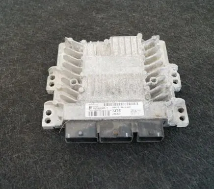 Ford C-MAX I Engine control unit/module 7M5112A650AUE