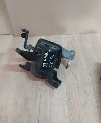 Toyota RAV 4 (XA40) Engine mount vacuum valve 