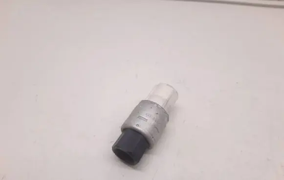 Ford Kuga I Air conditioning (A/C) pressure sensor 95BW19E561AA