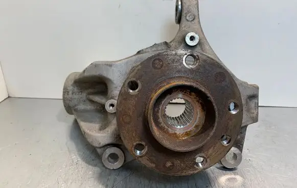 Alfa Romeo Giulietta Front wheel hub 50514553