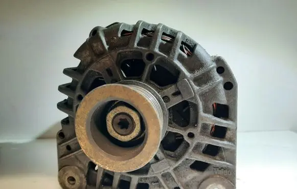 Nissan Primera Generator/alternator 8200290217 2542817B