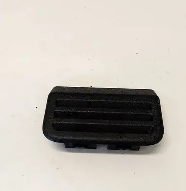 Land Rover Discovery Sport Dash center air vent grill