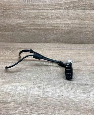 BMW 5 F10 F11 AUX in-socket connector 9237654