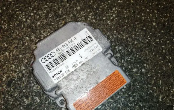 Audi A4 S4 B7 8E 8H Airbag control unit/module 8E0959655G