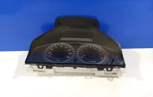 Volvo S80 Speedometer (instrument cluster) 31254539
