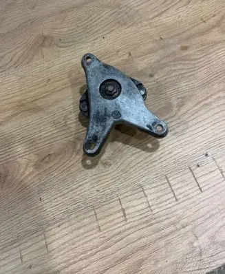 Audi A4 S4 B6 8E 8H Gearbox mounting bracket 8E0399115B