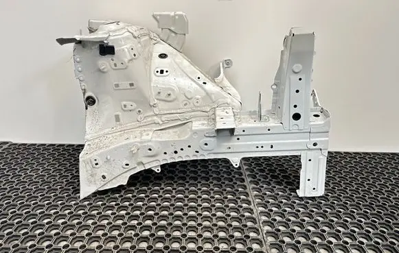 Suzuki Swift IV Front side member